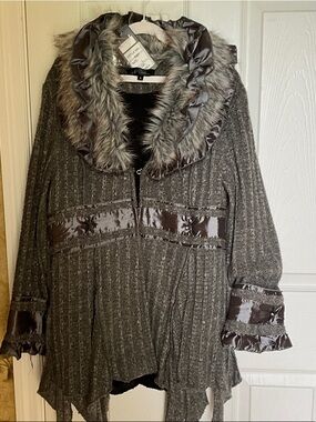 Nicole Sabbattini Gray Knit Jacket, Faux Fur Collar & Satin Trim size L NWT $69